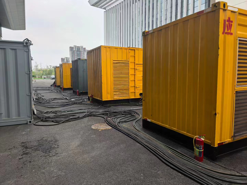 洛宁不同季节柴油发电机组保养有哪些注意事项?