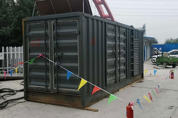 洛宁发电机租赁空气滤清器多久更换一次？