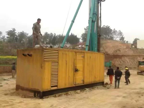 洛宁如何判断水冷式机油散热器密封件是否需要更换?